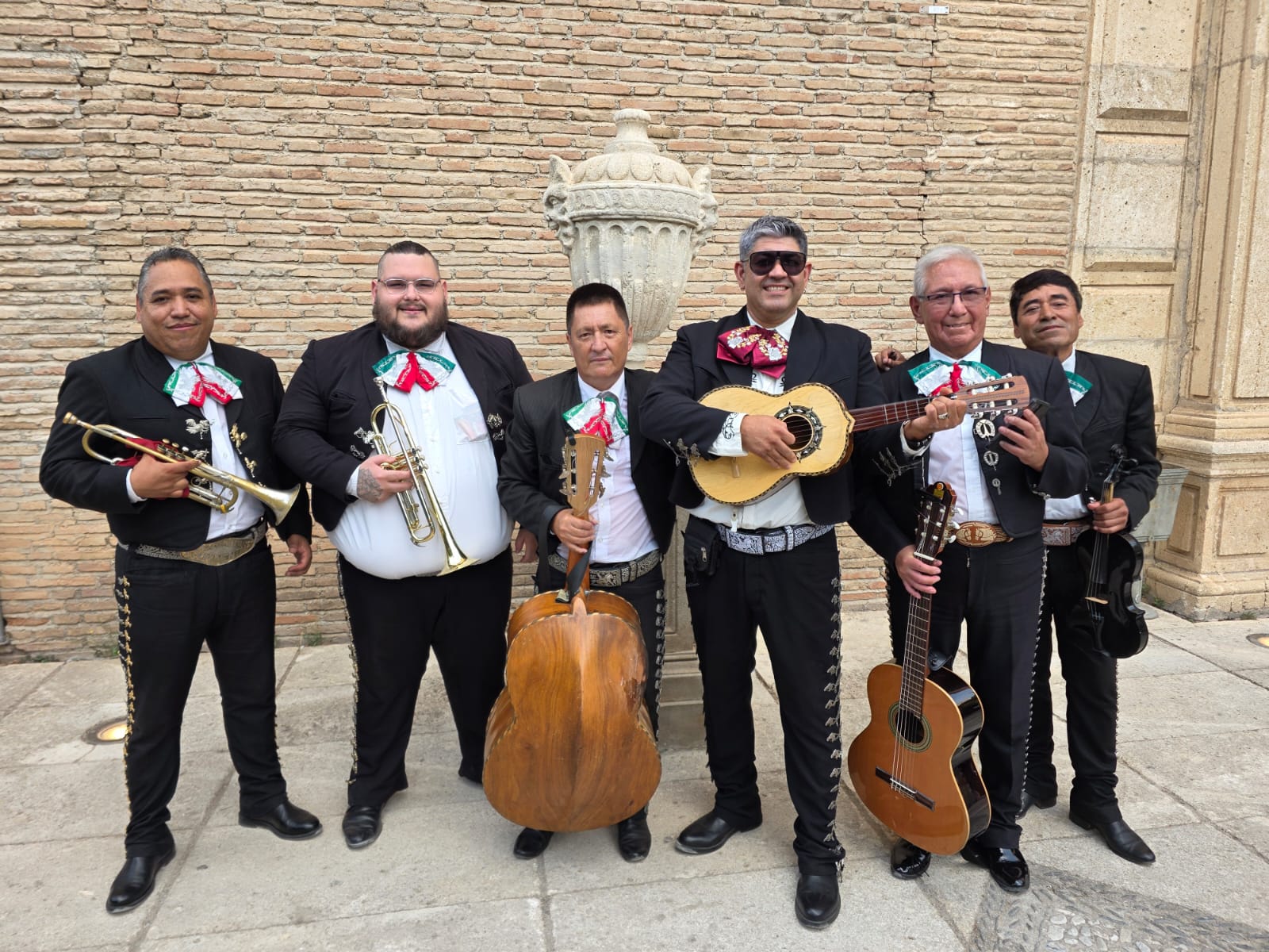 Mariachi monumental de México